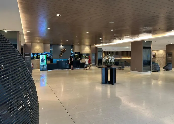Modern - Shore Near Moa- 403b Apartment