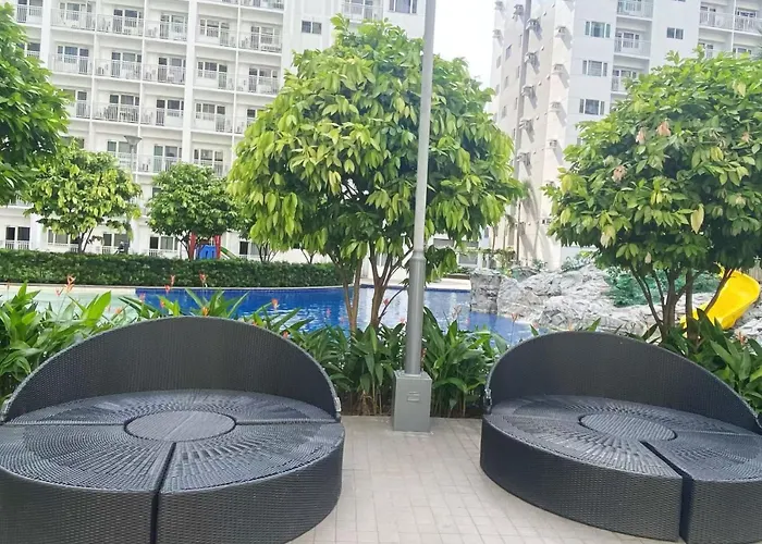 Modern - Shore Near Moa- 403b * Manila